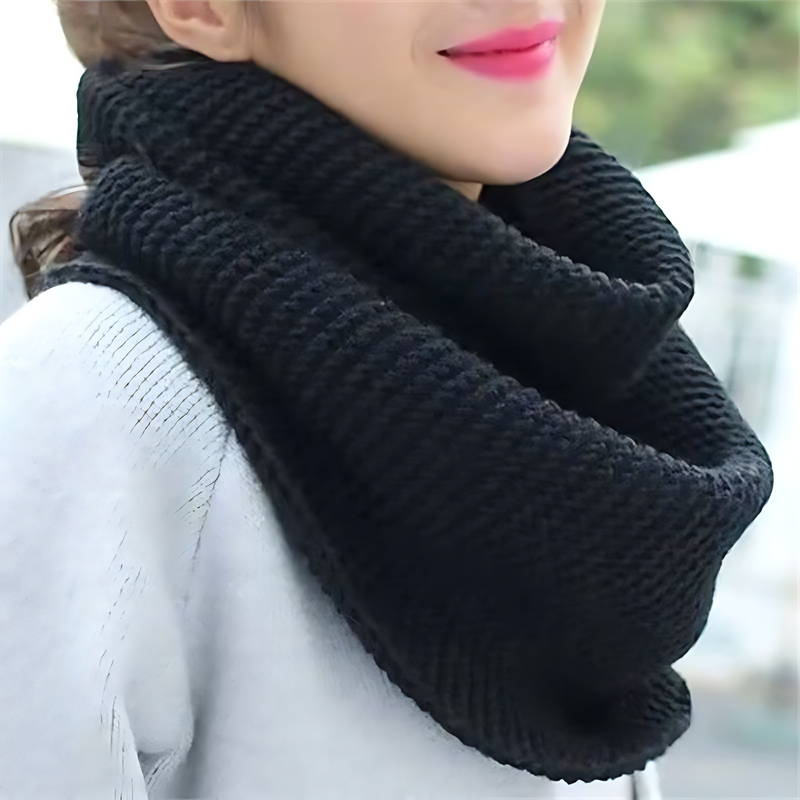 Susannah - Women's Infinity Loop Winter Scarf
