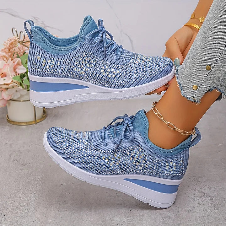 Merritt | Women's Comfortable Wide Sneakers