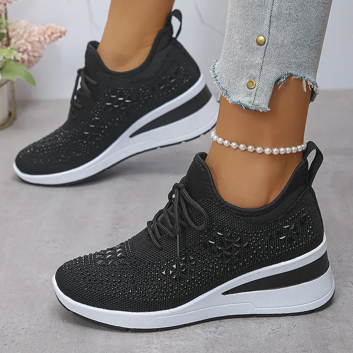 Merritt | Women's Comfortable Wide Sneakers