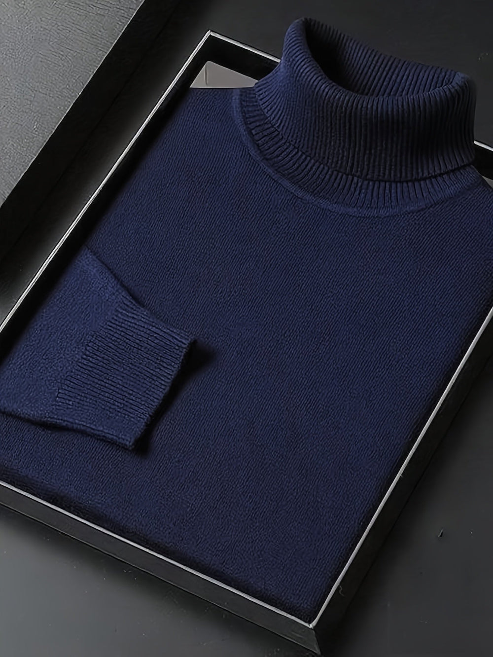 Hamish - Men's Refined Turtleneck Sweater
