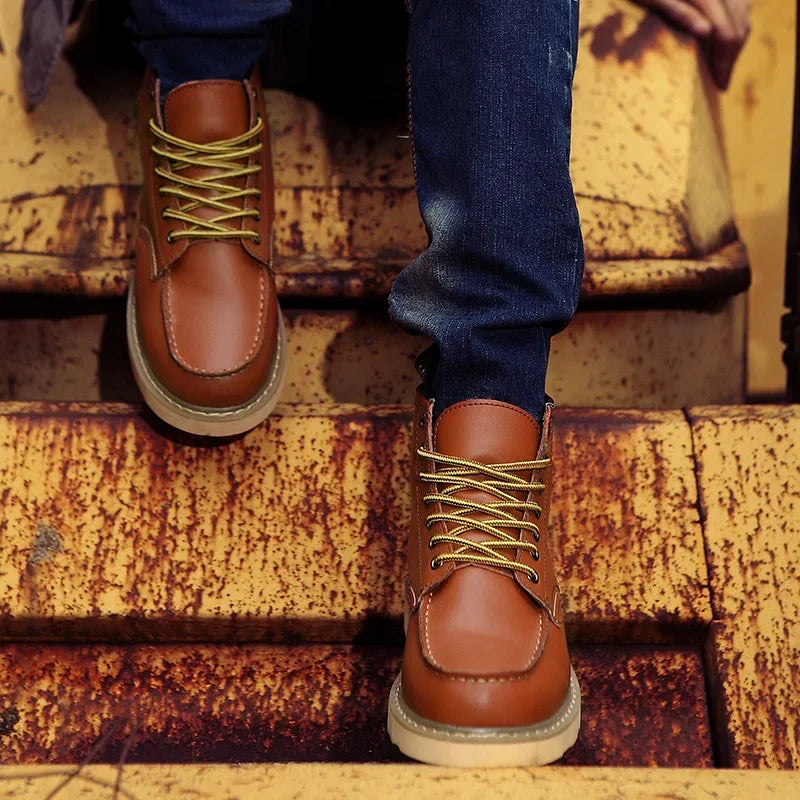 Kenneth - Men's Rugged Lace-Up Leather Boots