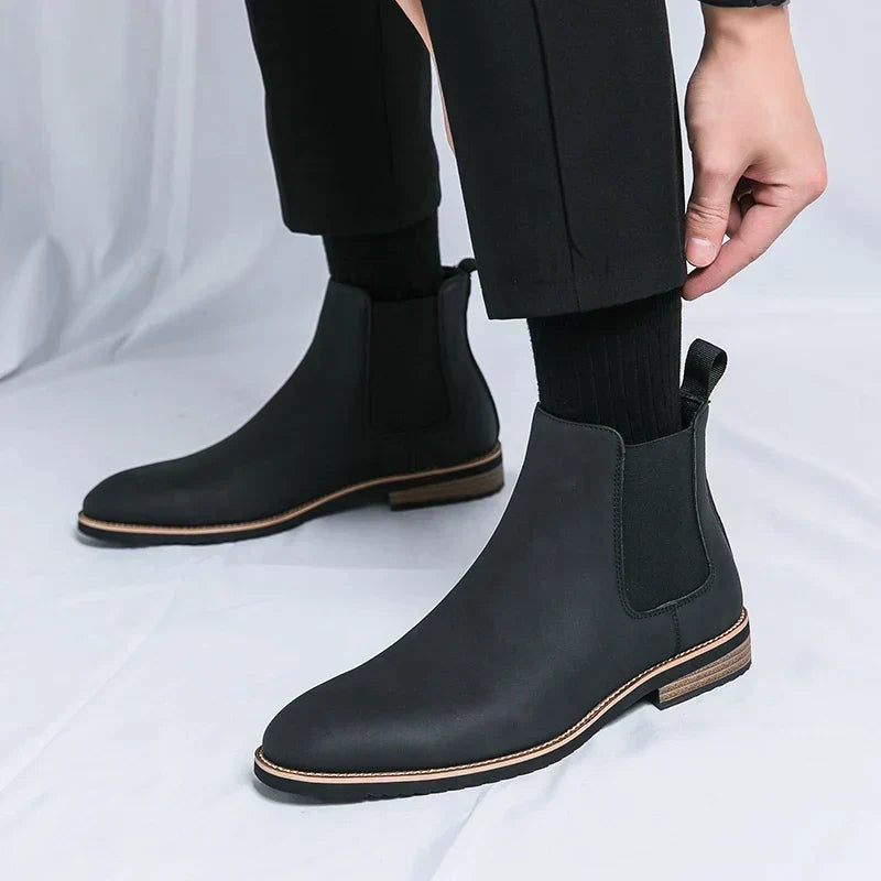 Lawrence - Men's Minimalist Chelsea Boots